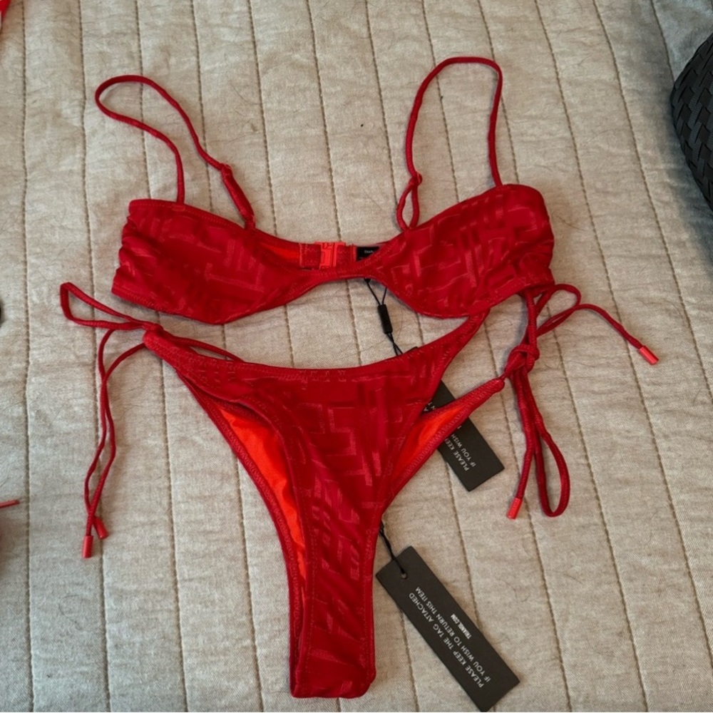 NWT Triangl Este Bikini Set